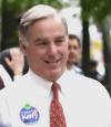 Why is the anti-war Howard Dean now backing George W Bush's greatest fans on Iraq?