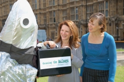 Lynne Featherstone with Jenny Agutter and the Transport 2000 sardine
