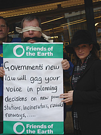 Lynne Featherstone MP with Quenin Givens protesting against the Planning Bill