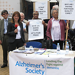 Lynne Featherstone with Alzheimer's Society, Wood Green