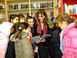 Lynne Featherstone reading at the Big Green Bookshop