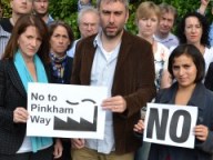 Lynne Featherstone MP and campaigners, opposing Pinkham Way plans