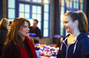 Lynne Featherstone talking to a performer before the Gala