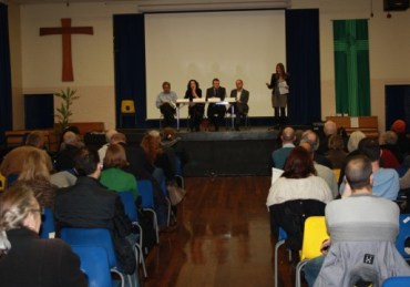 Lynne Featherstone MP addresses a packed public meeting on the Hornsey Depot Development