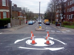 Wrong way roundabout - Stapleton Hall Road, Stroud Green